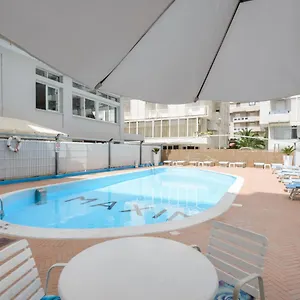 maxim-cattolica.emilia-romagnahotels.net/
