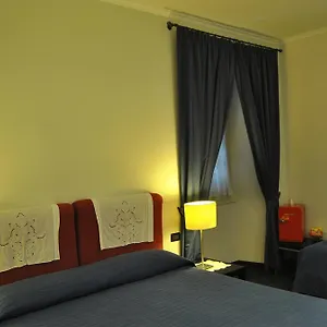 ** Pensión Residenza Cola Di Rienzo - In Italia